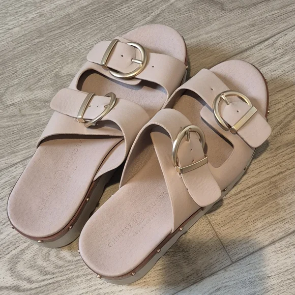 Women's Beige Platform Sandals Chinese Laundry - Picture 7 of 11